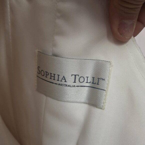 Sophia Tolli "Jupiter" Wedding Gown (Unaltered) - Picture 16 of 16